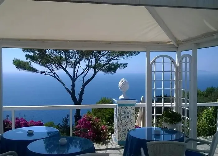 Bed & Breakfast Bb La Guardiia 4*